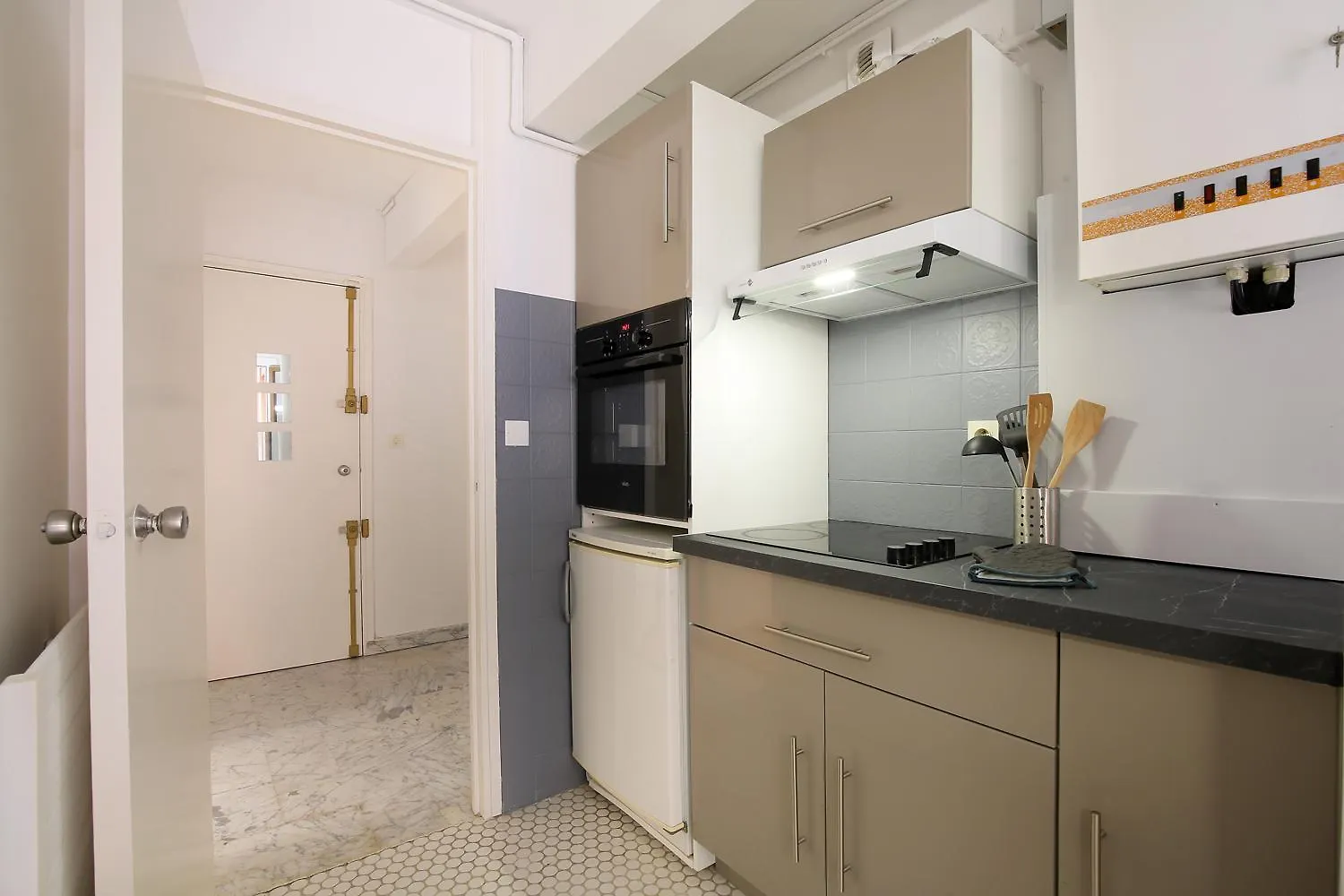 Le Jaune Place Saint Georges 100M Parking Terrasse 툴루즈