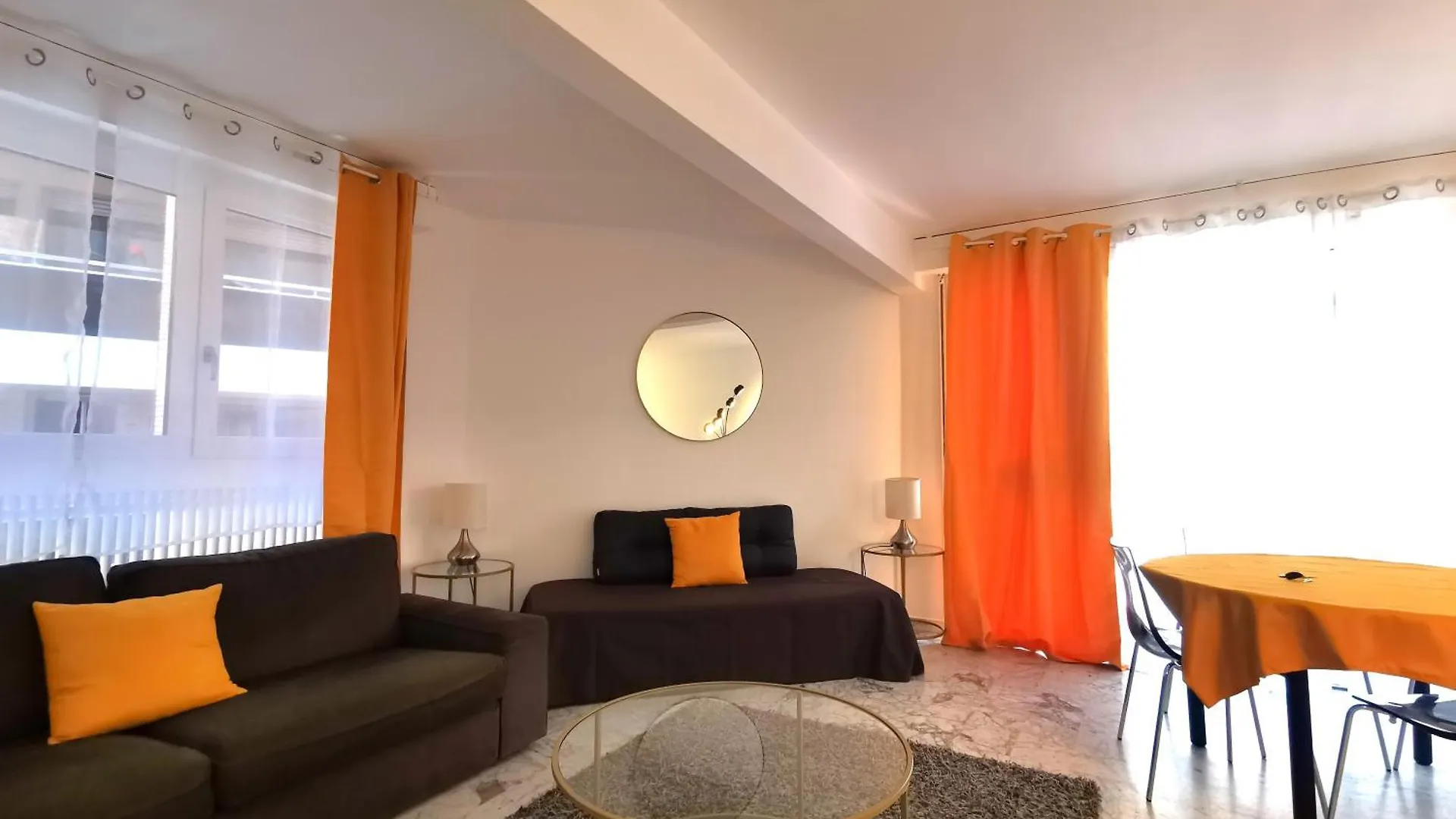 Le Jaune Place Saint Georges 100M Parking Terrasse 툴루즈