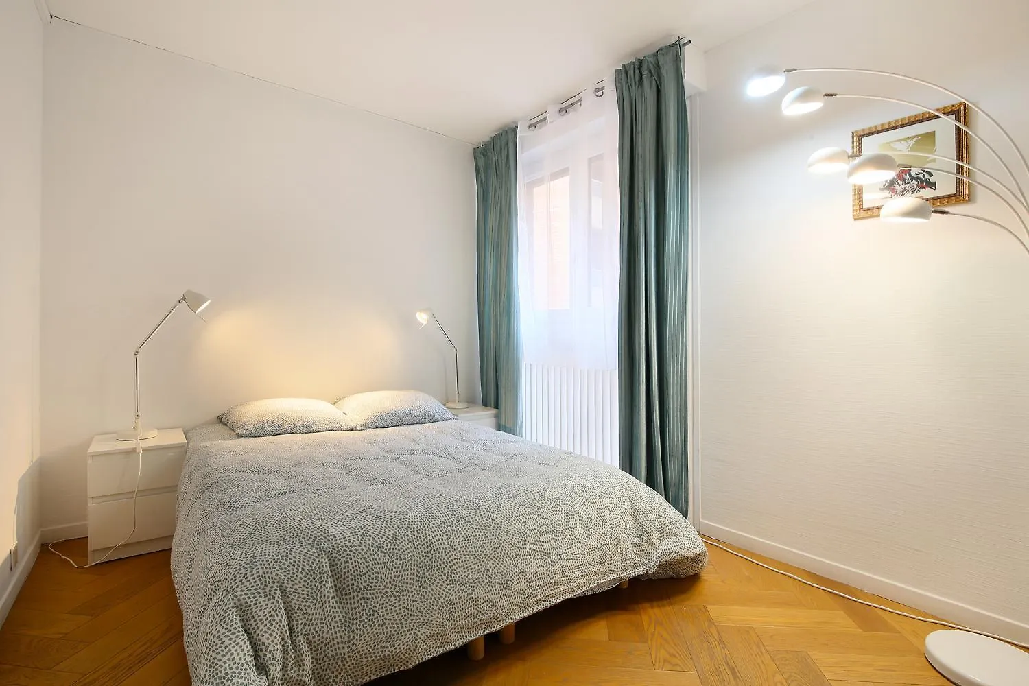 Apartment Le Jaune Place Saint Georges 100M Parking Terrasse Toulouse France