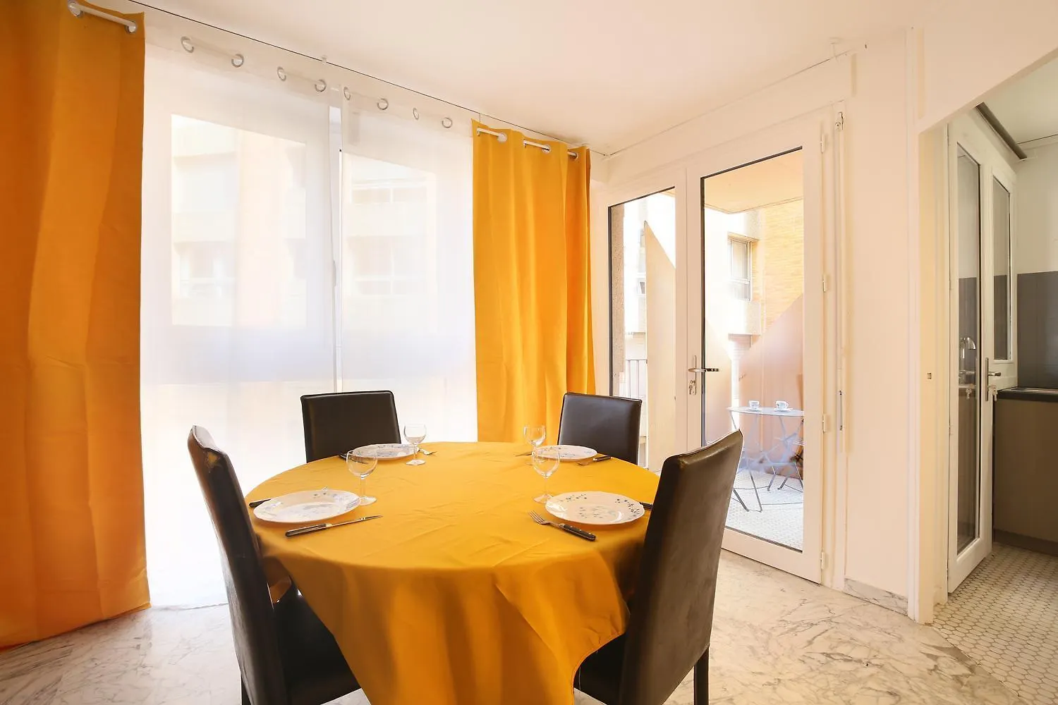 Apartment Le Jaune Place Saint Georges 100M Parking Terrasse Toulouse
